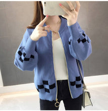 Load image into Gallery viewer, Women&#39;s cashmere knitted sweater with zipper, autumn winter Korean long-sleeved sweater cashmere female knitted jacket sweater
