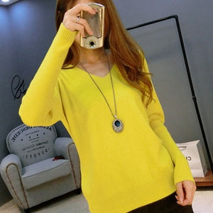 Ms. New Winter Sweater Short Paragraph V-neck Cashmere Sweater Knit Pullover Women Loose Wild Bottoming Authentic Free Shipping